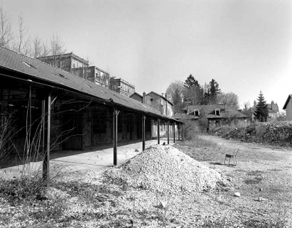 Cour du site ancien. © Région Bourgogne-Franche-Comté, Inventaire du patrimoine