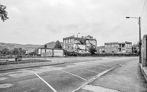 Destruction de l'usine, 22 août 1993 : ateliers (6a, 2a, 2c) vus depuis le nord. © Région Bourgogne-Franche-Comté, Inventaire du patrimoine
