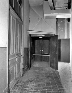 Monte-charge. © Région Bourgogne-Franche-Comté, Inventaire du patrimoine