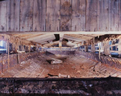 Intérieur d'une poêle. © Région Bourgogne-Franche-Comté, Inventaire du patrimoine Intérieur d'une poêle. © Région Bourgogne-Franche-Comté, Inventaire du patrimoine