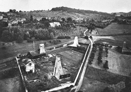 En avion au-dessus de... Miserey-Salines (Doubs). Station de pompage des eaux salées. © Région Bourgogne-Franche-Comté, Inventaire du patrimoine En avion au-dessus de... Miserey-Salines (Doubs). Station de pompage des eaux salées. © Région Bourgogne-Franche-Comté, Inventaire du patrimoine