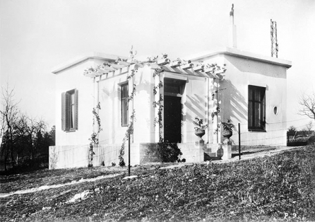 Vue de trois quarts après l'ajout de la 4e pièce. © Région Bourgogne-Franche-Comté, Inventaire du patrimoine