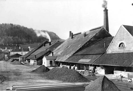 [Cour et bâtiment des poêles de la saline]. © Région Bourgogne-Franche-Comté, Inventaire du patrimoine