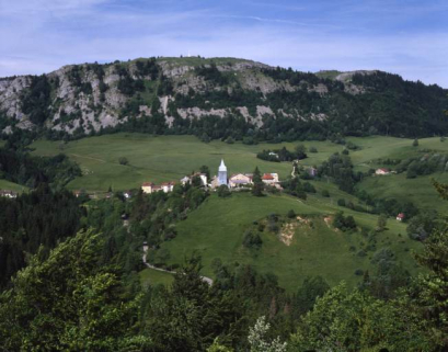 Le village des Bouchoux depuis la Madone. © Région Bourgogne-Franche-Comté, Inventaire du patrimoine
