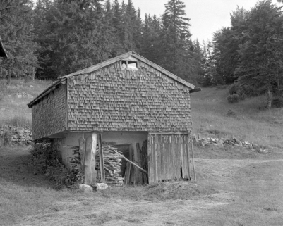 La resserre avec un accès en soubassement. © Région Bourgogne-Franche-Comté, Inventaire du patrimoine