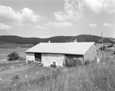 Façade postérieure et face gauche. © Région Bourgogne-Franche-Comté, Inventaire du patrimoine Façade postérieure et face gauche. © Région Bourgogne-Franche-Comté, Inventaire du patrimoine