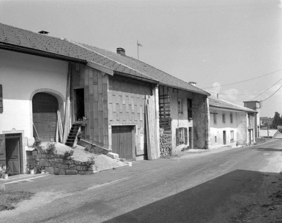 Rue du hameau de Très-la-Ville. © Région Bourgogne-Franche-Comté, Inventaire du patrimoine