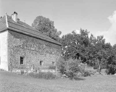 Face latérale droite et jardin. © Région Bourgogne-Franche-Comté, Inventaire du patrimoine
