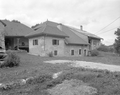Façade sud-est, corps central du bâtiment dont une partie a été réhaussée. © Région Bourgogne-Franche-Comté, Inventaire du patrimoine