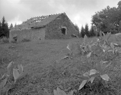 Ferme couverte d'un essentage en tavaillons, sur Beau Regard. © Région Bourgogne-Franche-Comté, Inventaire du patrimoine