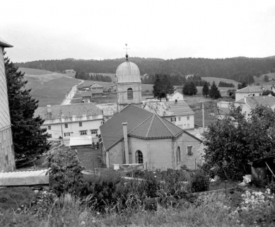 Extérieur : l'abside vue de face. © Région Bourgogne-Franche-Comté, Inventaire du patrimoine