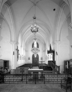 Intérieur : la nef vue depuis le choeur. © Région Bourgogne-Franche-Comté, Inventaire du patrimoine Intérieur : la nef vue depuis le choeur. © Région Bourgogne-Franche-Comté, Inventaire du patrimoine