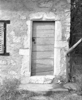 Porte d'accès au logis. © Région Bourgogne-Franche-Comté, Inventaire du patrimoine