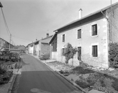 Le chemin départemental 63 en allant aux Bouchoux. © Région Bourgogne-Franche-Comté, Inventaire du patrimoine