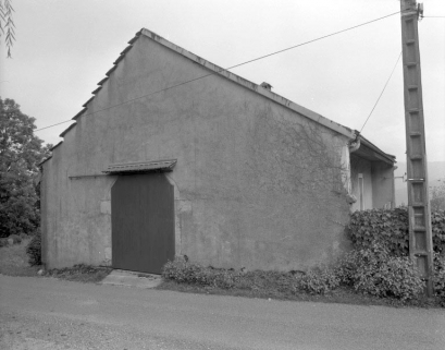 Face gauche. © Région Bourgogne-Franche-Comté, Inventaire du patrimoine Face gauche. © Région Bourgogne-Franche-Comté, Inventaire du patrimoine