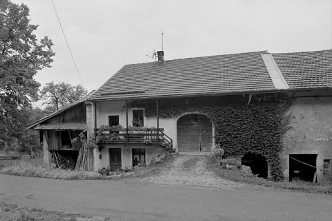 Ferme située au lieu-dit Samiat : façade antérieure. © Région Bourgogne-Franche-Comté, Inventaire du patrimoine