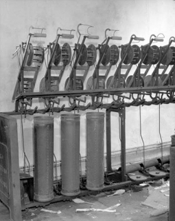 Détail montrant 3 pots. © Région Bourgogne-Franche-Comté, Inventaire du patrimoine