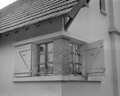 Maison (B) : fenêtres d'angle. © Région Bourgogne-Franche-Comté, Inventaire du patrimoine