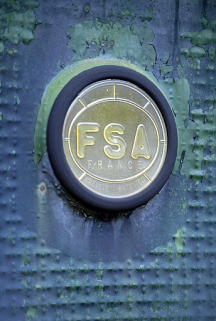 Remises d'automobile métallique : baie. © Région Bourgogne-Franche-Comté, Inventaire du patrimoine