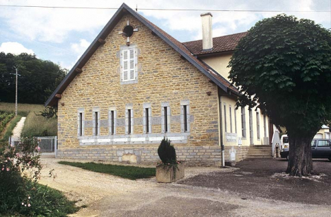 Façade latérale gauche (chambre à lait). © Région Bourgogne-Franche-Comté, Inventaire du patrimoine