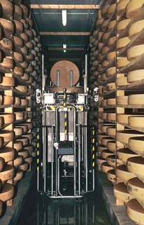 Robot de retournement et de salage des meules de comté. © Région Bourgogne-Franche-Comté, Inventaire du patrimoine Robot de retournement et de salage des meules de comté. © Région Bourgogne-Franche-Comté, Inventaire du patrimoine