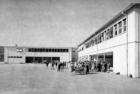 Exemple de construction au début des années 1960 : école (non localisée). © Région Bourgogne-Franche-Comté, Inventaire du patrimoine
