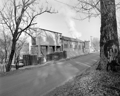 Entrepôt industriel et atelier de fabrication de l'usine de farine de bois. © Région Bourgogne-Franche-Comté, Inventaire du patrimoine