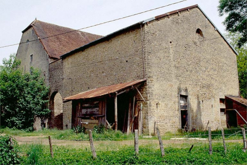 Façade antérieure de trois quarts droite. © Région Bourgogne-Franche-Comté, Inventaire du patrimoine