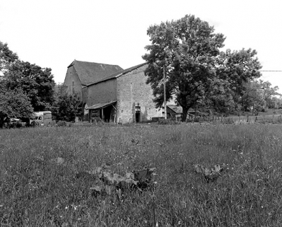 Vue d'ensemble depuis le sud-ouest. © Région Bourgogne-Franche-Comté, Inventaire du patrimoine