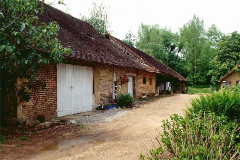 Remise et atelier de fabrication depuis le sud-est. © Région Bourgogne-Franche-Comté, Inventaire du patrimoine