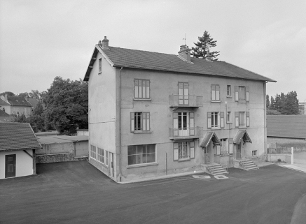 Conciergerie. © Région Bourgogne-Franche-Comté, Inventaire du patrimoine Conciergerie. © Région Bourgogne-Franche-Comté, Inventaire du patrimoine