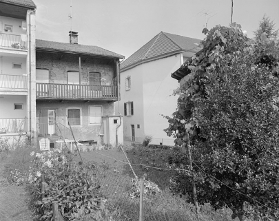 Façade postérieure avec balcon en galerie. © Région Bourgogne-Franche-Comté, Inventaire du patrimoine