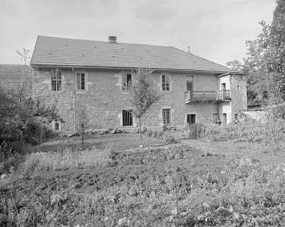 Façade postérieure et jardin potager. © Région Bourgogne-Franche-Comté, Inventaire du patrimoine