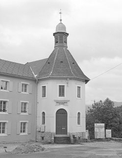 La tour polygonale donnant accès à la mairie. © Région Bourgogne-Franche-Comté, Inventaire du patrimoine