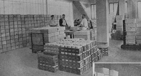 [Atelier d'emballage des crèmes de gruyère " la Vache Sérieuse "]. © Région Bourgogne-Franche-Comté, Inventaire du patrimoine