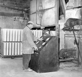 [Pupitre de commandes des séchoirs]. © Région Bourgogne-Franche-Comté, Inventaire du patrimoine