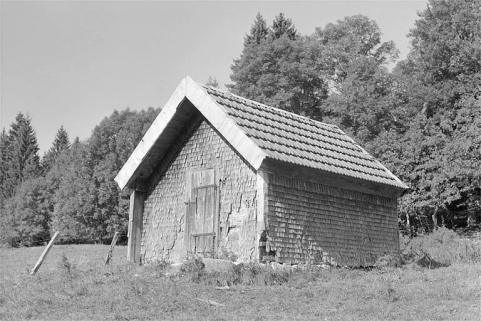 Grenier fort en essentage de bardeaux au lieu-dit la Couronne. © Région Bourgogne-Franche-Comté, Inventaire du patrimoine