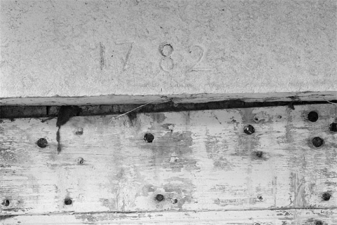 Date portée par l'entrée de l'étable sur la façade postérieure. © Région Bourgogne-Franche-Comté, Inventaire du patrimoine