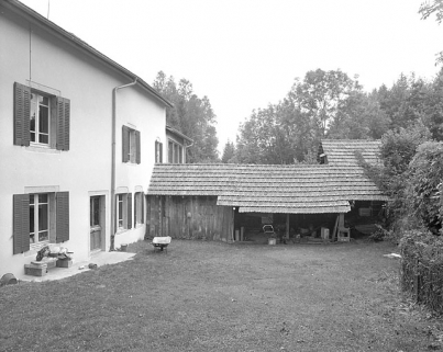 Bâtiment de la scierie perpendiculaire à la ferme. © Région Bourgogne-Franche-Comté, Inventaire du patrimoine