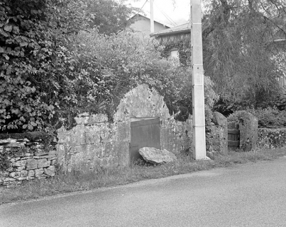 Citerne dans la rue principale. © Région Bourgogne-Franche-Comté, Inventaire du patrimoine