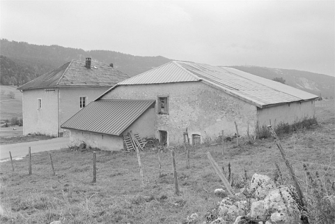 Façade postérieure et face nord-est. © Région Bourgogne-Franche-Comté, Inventaire du patrimoine