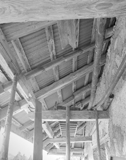 Détail de la charpente de l'avant-toit. © Région Bourgogne-Franche-Comté, Inventaire du patrimoine