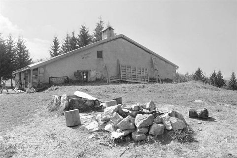 Face droite. © Région Bourgogne-Franche-Comté, Inventaire du patrimoine