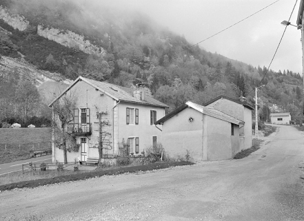 Vue générale depuis le sud-est. © Région Bourgogne-Franche-Comté, Inventaire du patrimoine