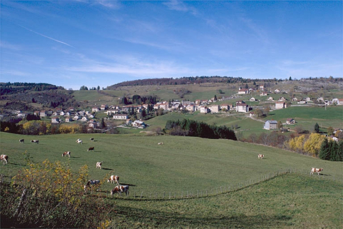 Le village de Septmoncel depuis le hameau sur l'Etain. © Région Bourgogne-Franche-Comté, Inventaire du patrimoine