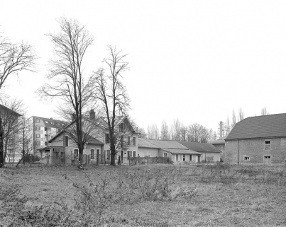 Logement, bureau et pièces d'affinage depuis l'ouest. © Région Bourgogne-Franche-Comté, Inventaire du patrimoine