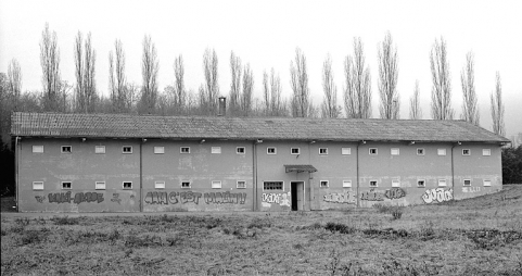 Magasin industriel. Stockage de crèmes de gruyère de l'usine Grosjean. © Région Bourgogne-Franche-Comté, Inventaire du patrimoine