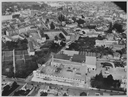 [Vue aérienne depuis le sud-ouest]. © Région Bourgogne-Franche-Comté, Inventaire du patrimoine