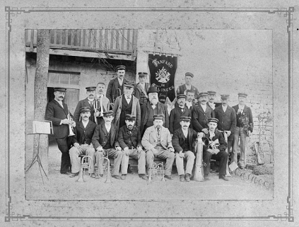 Nicolas Gauthier et la fanfare de Molinges. © Région Bourgogne-Franche-Comté, Inventaire du patrimoine