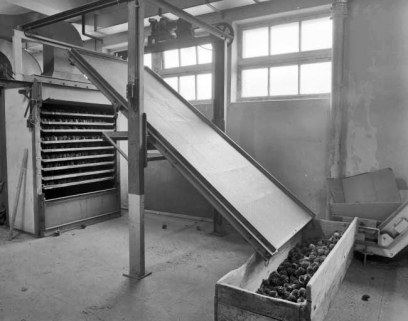 Séchoir ouvert et grille basculée. © Région Bourgogne-Franche-Comté, Inventaire du patrimoine